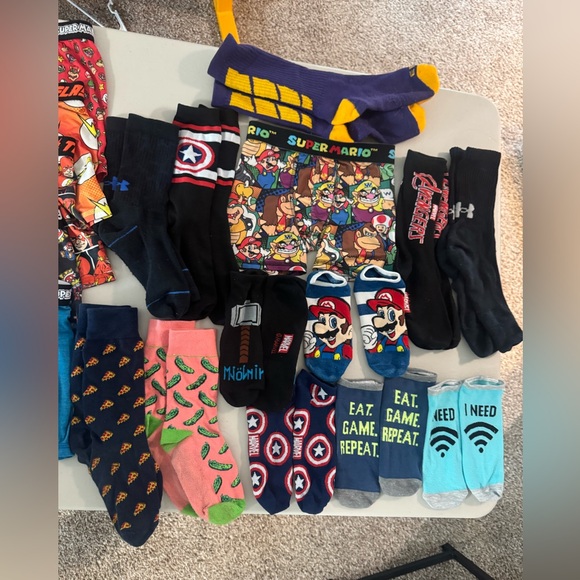 Super Mario & Flash youth underwear. Avenger, Mario, Under Armour socks - Picture 6 of 6
